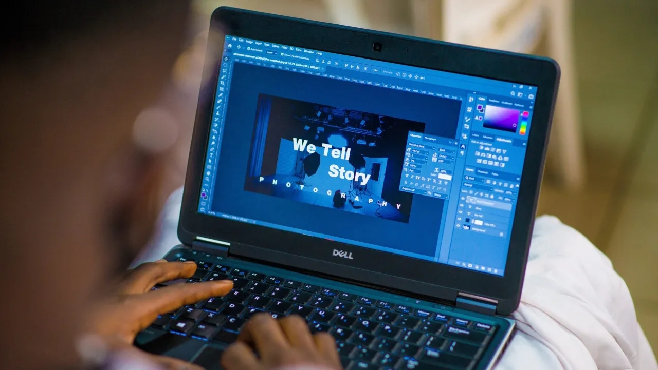 Ile kosztuje Photoshop? Sprawdź ceny subskrypcji i alternatywy