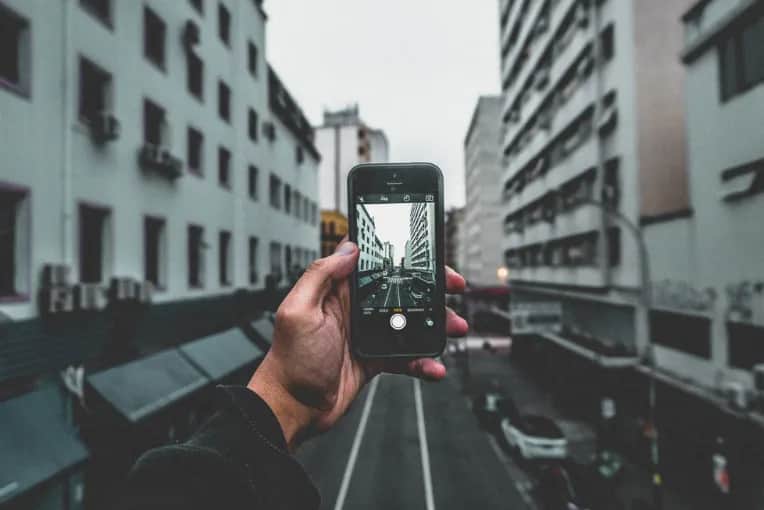 Czy warto kupić aparat fotograficzny? Odkryj jego prawdziwe zalety