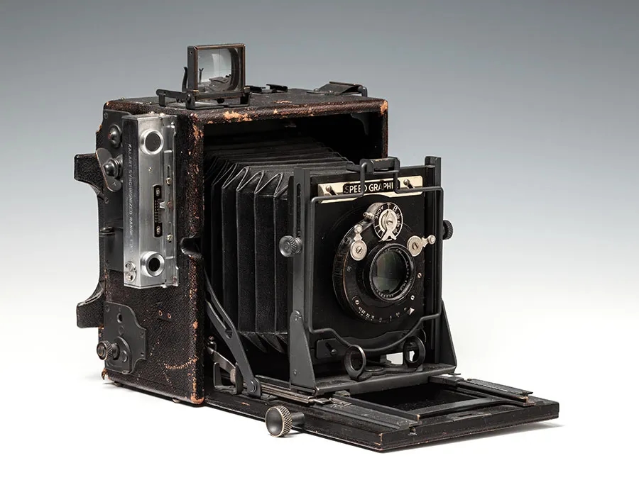 Kiedy wymyślono aparat fotograficzny? Odkryj jego fascynującą historię