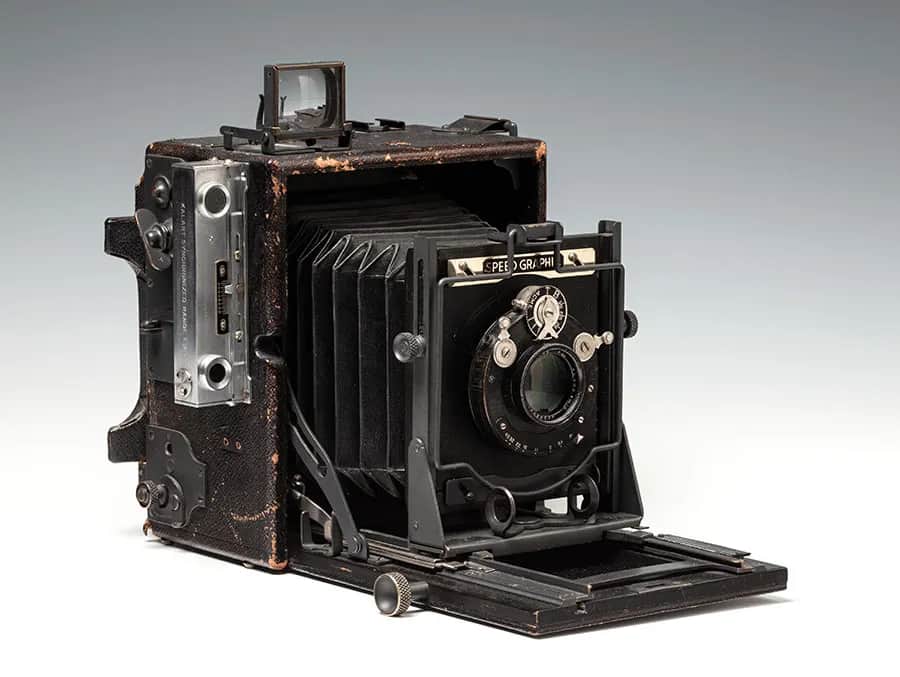 Kiedy wymyślono aparat fotograficzny? Odkryj jego fascynującą historię