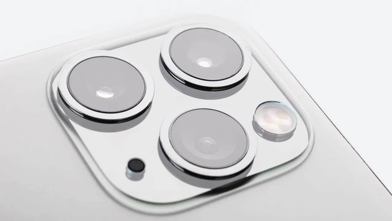 Po co 3 aparaty w telefonie? Odkryj ich niezaprzeczalne zalety