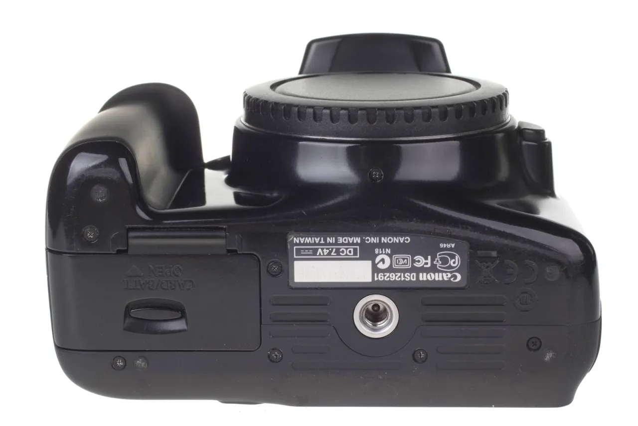 Lustrzanka body Canon EOS 1100D - idealny wybór dla początkujących